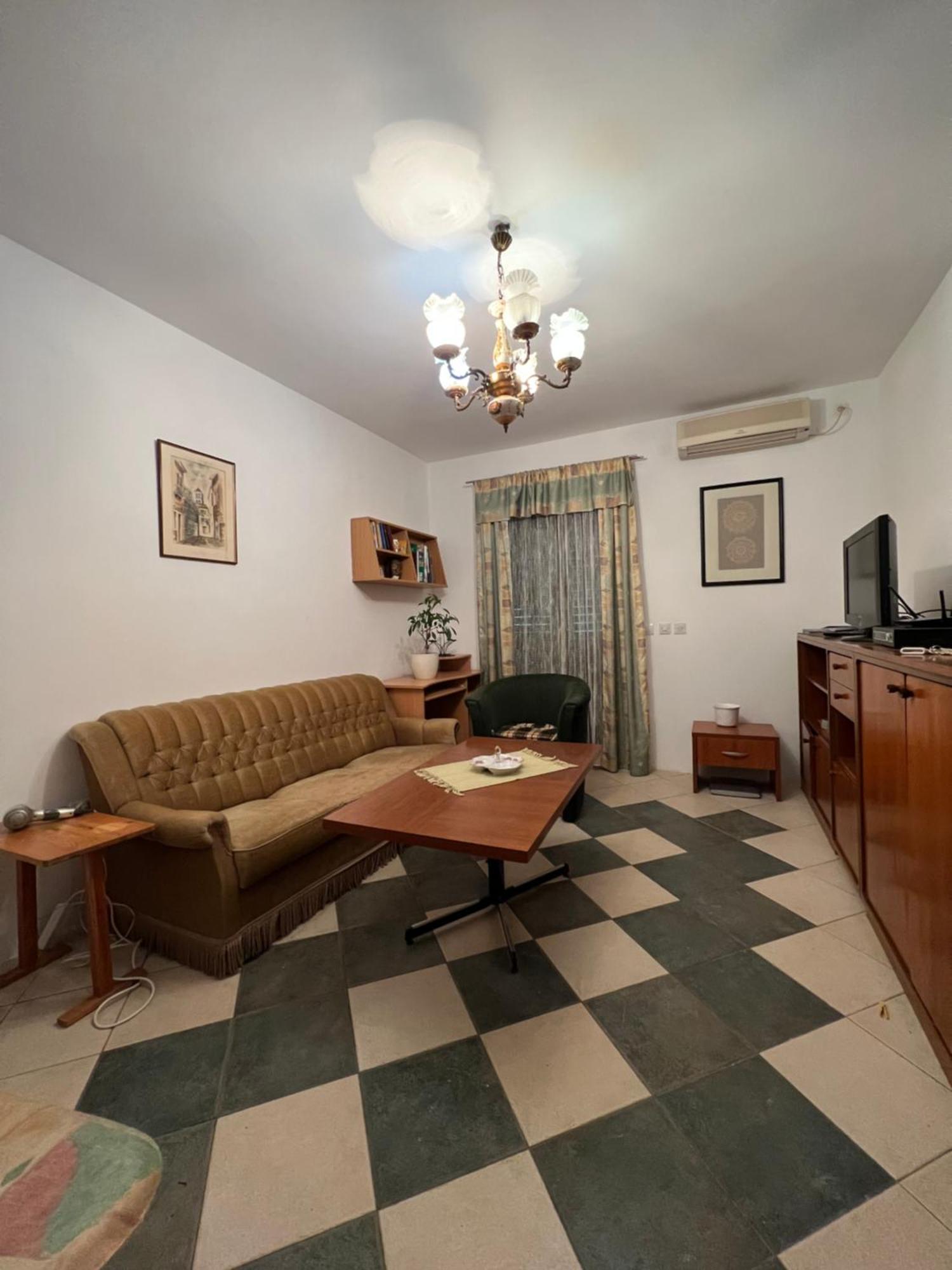 Renome Апартаменти Petrovac